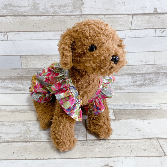 犬の洋服✨リバティプリント生地使用 犬用ワンピース 犬服 フリル付きバルーンキャミワンピース 5枚目の画像