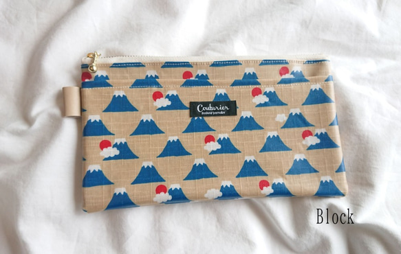 【即日発送可】マスクポーチ/富士山アイボリー 2枚目の画像