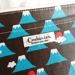 【即日発送可】マスクポーチ/富士山ブラウン 3枚目の画像