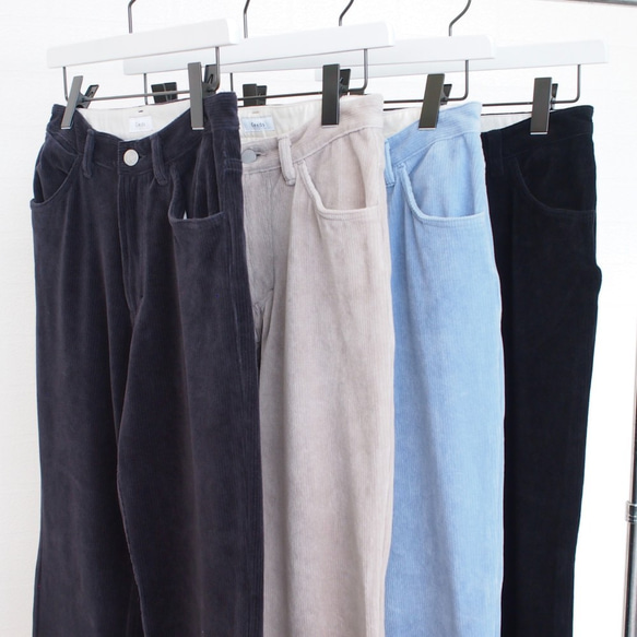 【ニットのように軽くやわらかくて、暖かい】上質なニットコーデュロイパンツ　美シルエット　チャコールグレー 10枚目の画像