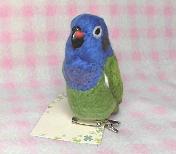 仿藍頭鸚鵡☆夾＆胸針☆羊毛氈★mini Blue-headed Parrot(Pionus)★clip & brooch 第3張的照片