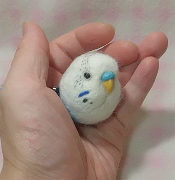 羊毛フェルト ハルクイン セキセイインコ☆マグネット/ブローチどちらか選択 受注作成　うちのこオーダー可能 2枚目の画像