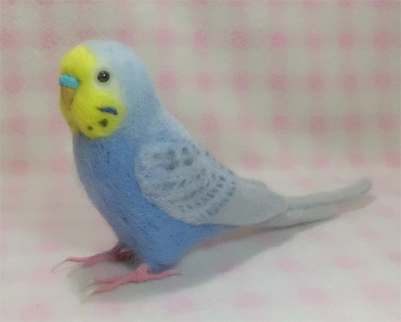 リアルサイズ♪ セキセイインコ レインボーライラック 羊毛フェルト　受注作成　羊毛インコ　羊毛ぬいぐるみ　メモリアル 4枚目の画像