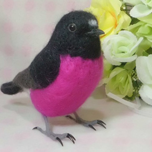 ピンクロビン セグロサンショクヒタキ ライフサイズ 羊毛
