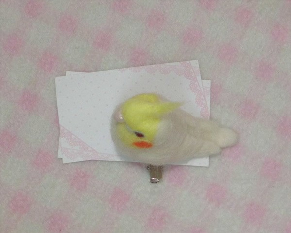 miniオカメインコ ルチノー（赤目）☆マグネット/ブローチどちらか選択　足有に変更可能　受注作成　羊毛フェルト 4枚目の画像