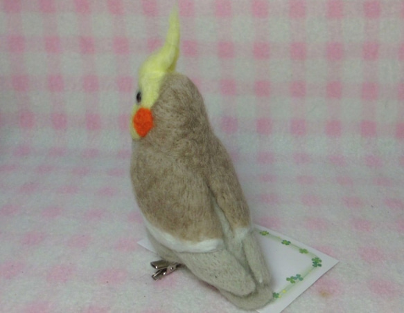 オカメインコ mini シナモングレー ♪☆マグネット/ブローチどちらか選択　足有に変更可能　受注作成　羊毛フェルト 4枚目の画像