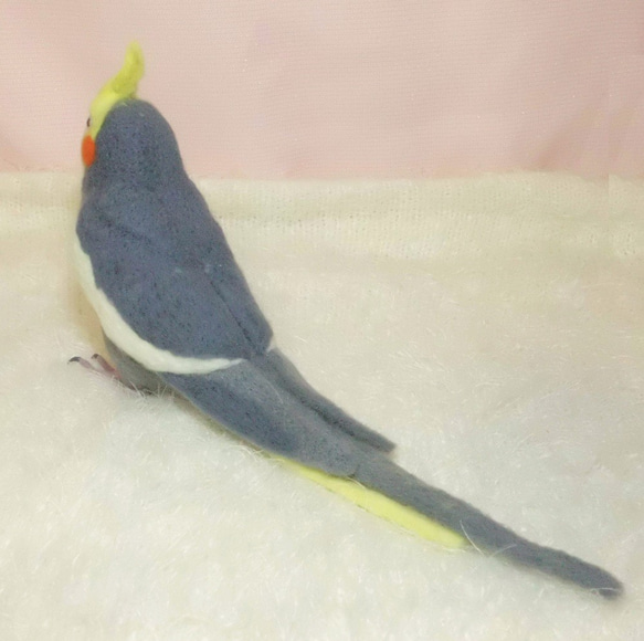 ライフサイズ オカメインコ ノーマル♂　羊毛フェルト　受注作成　羊毛インコ　メモリアル　羊毛ぬいぐるみ　工房小鳥屋さん 3枚目の画像