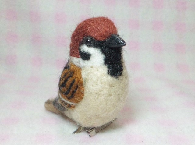 すずめ 雀 スズメ 野鳥 ☆マグネット/ブローチどちらか選択　受注作成　羊毛フェルト　工房小鳥屋さん　羊毛インコ
