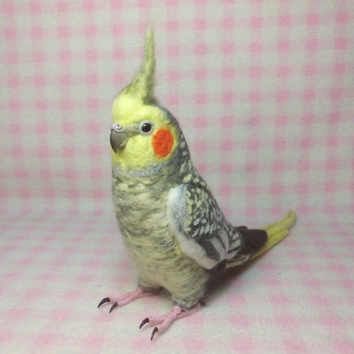 ライフサイズ♪ オカメインコ パール(羽色変更可能)羊毛 ライフサイズ♪ オカメインコ パール(羽色変更可能)羊毛