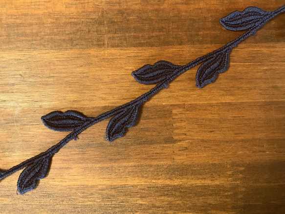 【再販】2m コットンケミカルレース つる草柄 日本製 lace-No,052 / ネイビー　 1枚目の画像