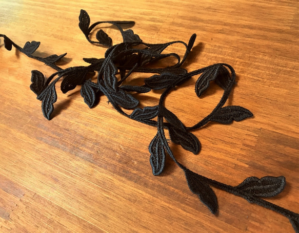 【再販】2m コットンケミカルレース つる草柄 日本製 lace-No,054 / ブラック 2枚目の画像