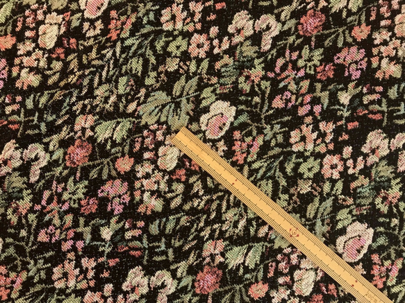 はぎれ ◇難あり◇ 0.25m ◇ ゴブランジャガード生地 ボタニカル柄