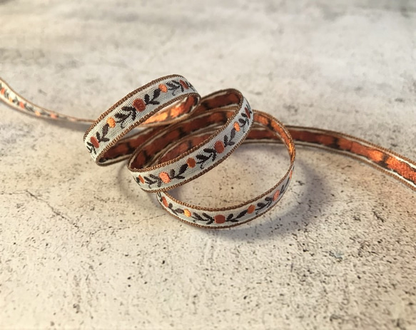 ▼ 値下げ ▼ 1m ◆ フランス製リボン ◆ 木の実柄 ◆ オレンジ【tape-No,034-1】 4枚目の画像