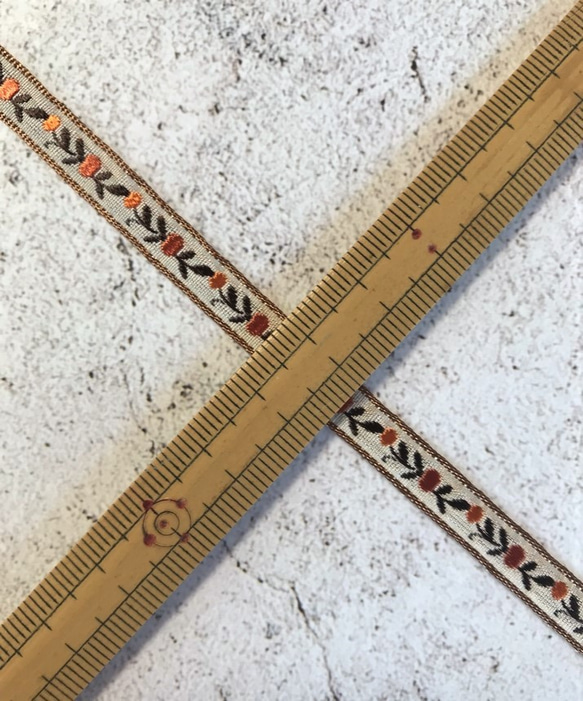 ▼ 値下げ ▼ 1m ◆ フランス製リボン ◆ 木の実柄 ◆ オレンジ【tape-No,034-1】 5枚目の画像