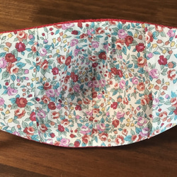 デニム＆花柄のサイドポケット付き立体マスク・Sサイズ（子供用）刺繍色：サーモンピンク 2枚目の画像