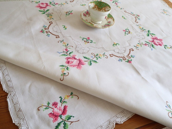 花柄手刺繍 テーブルクロス ヴィンテージ ハンドメイド レースクロス