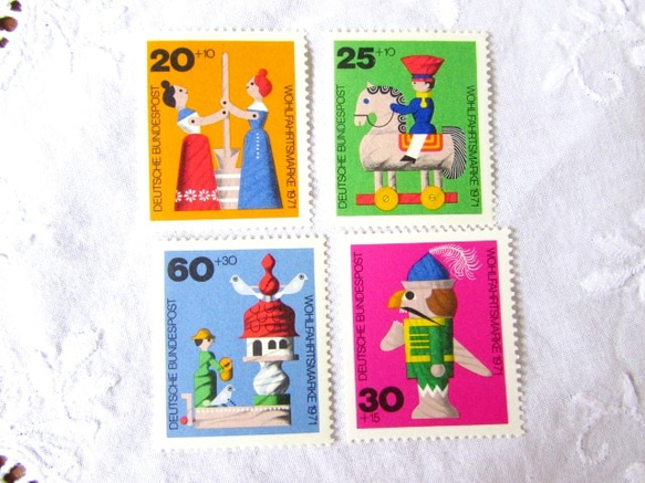 ドイツの古切手/1971年・ドイツの木のおもちゃ(A) 4枚目の画像