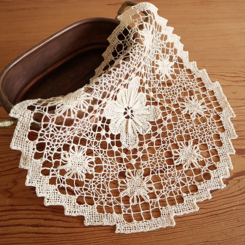 ドイツの手仕事/細やかな手編み タスカニーレース ドイリー