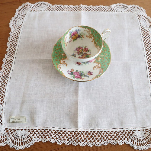 アイルランドの手仕事/ピュアリネン生地に素敵な白糸 エジング手編み