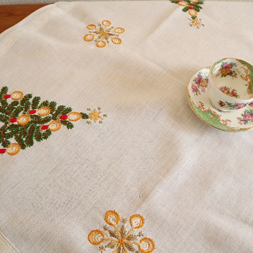 ドイツの手仕事☆クリスマス☆キャンドル灯るクリスマスツリーの手刺繍