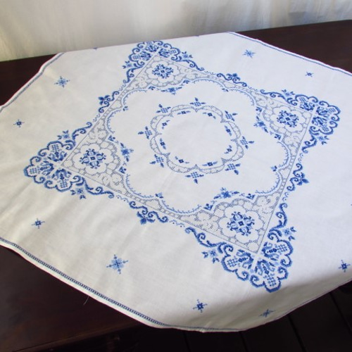 ベトナム手刺繍 テーブルクロス テーブルクロス ベトナム刺繍 手刺繍 ナプキン6枚セット - メルカリ