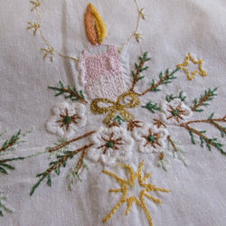 ドイツのクリスマス★キラキラキャンドルとモミの木の刺繍テーブルクロス 5枚目の画像