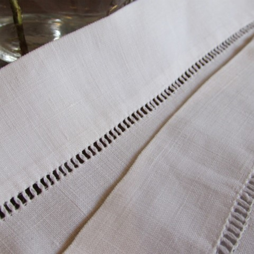 フランスの手仕事/1940年 素敵な白糸カットワーク刺繍のスクエア型