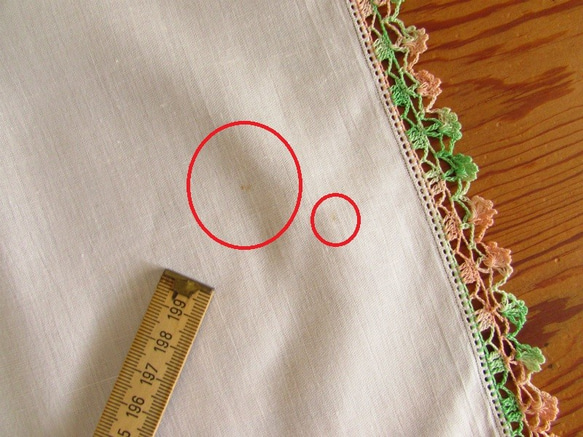 フランスの手仕事/ピンクとミントグリーンの混色糸で編まれた手編みレースハンカチ ２枚 (ヴィンテージ) 10枚目の画像