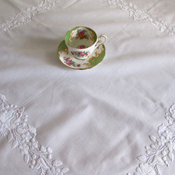 フランスの手仕事/立体的なお花の白糸手刺繍 テーブルクロス (ヴィンテージ・白糸刺繍) 6枚目の画像