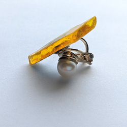 【一旦クローズsale】書家が作るアートなアクセサリー　そして、あざとく…/earcuff/yellow（一点物） 3枚目の画像