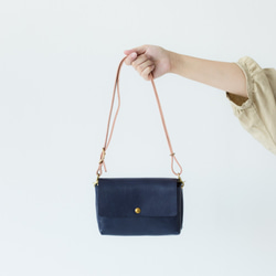 本皮革錢包pochette&lt;shibo navy&gt;2WAY WALLET BAG智能手機、鑰匙、錢包肩膀 第7張的照片