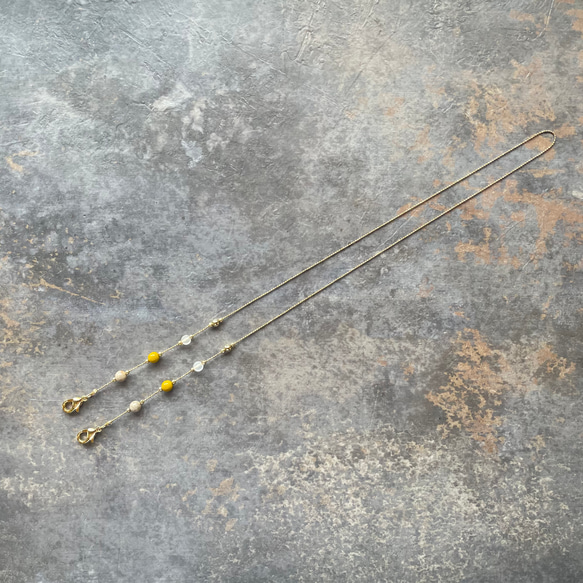 ニュアンスカラー 秋冬コーデ 天然石を使った 大人 シンプルマスクストラップ マスクチェーン マスクコード ゴールド系 5枚目の画像