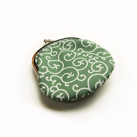 藤蔓花紋(深草綠色×白) 3.3吋 珠扣夾錢包 第4張的照片