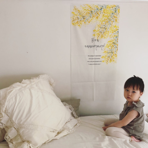 出産 誕生日 お祝いタペストリー「Bon anniversaire.ミモザ」コットン  