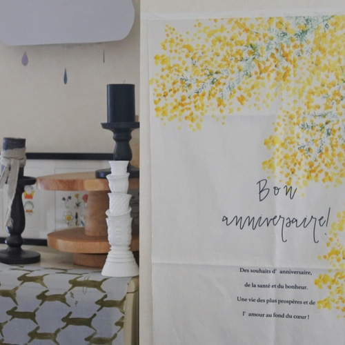 出産 誕生日 お祝いタペストリー「Bon anniversaire.ミモザ」コットン  