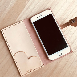 さくらピンク・名入れ手帳型iPhoneケース（♡ボタン） 2枚目の画像