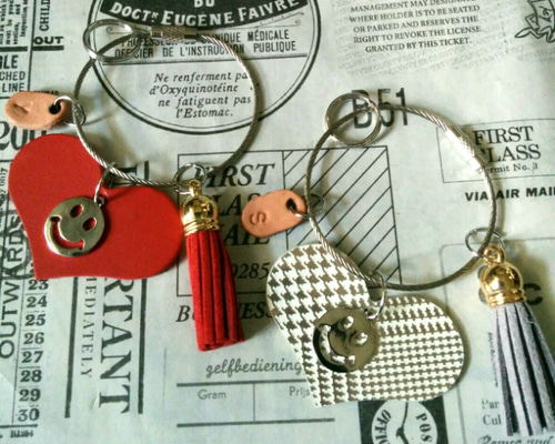 夏の福袋】2個セット☆ニコちゃん&レザーハートチャームのキーリング