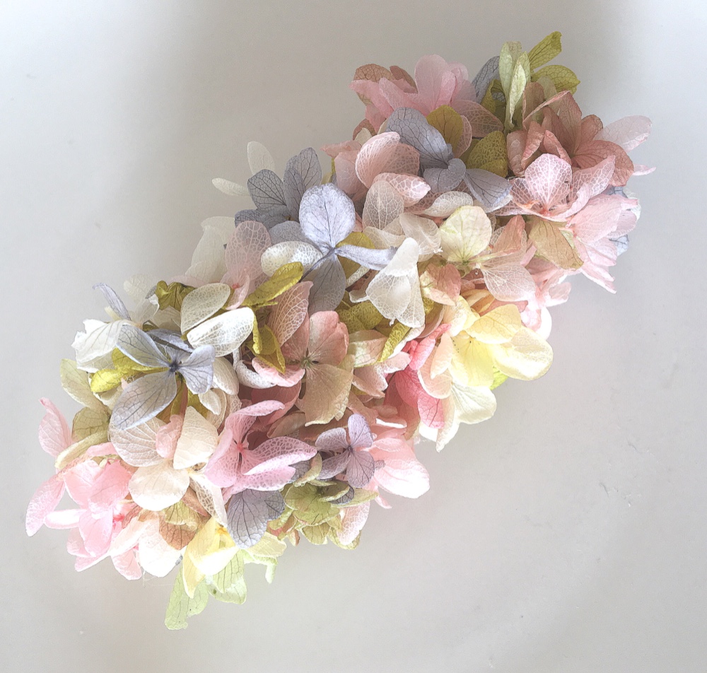 プリザーブドフラワーのアジサイのコーム/  レインボーフラワーズ バレッタタイプ  結婚式・パーティー        Ω