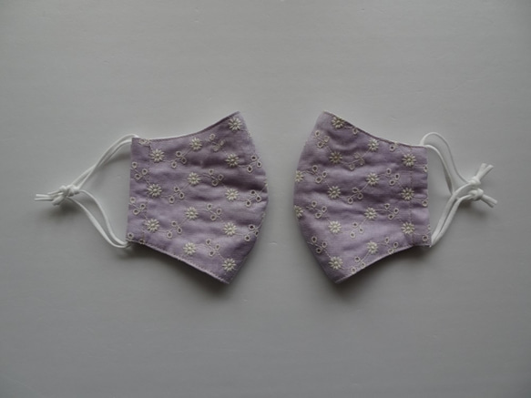小花柄刺繍生地涼感加工のさわやか夏マスク（モーブパープル） 6枚目の画像