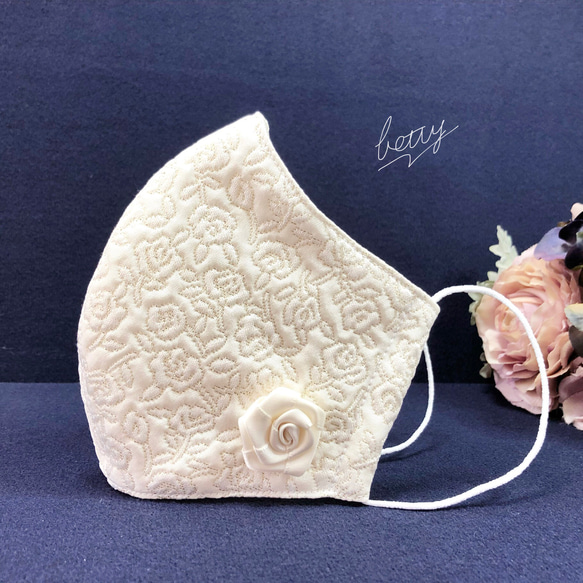 金糸ローズ刺繍ウェディングマスク　バラ柄ふんわりオフホワイトゴールド　バラコサージュ付　フォーマル　白　卒業　式　 7枚目の画像