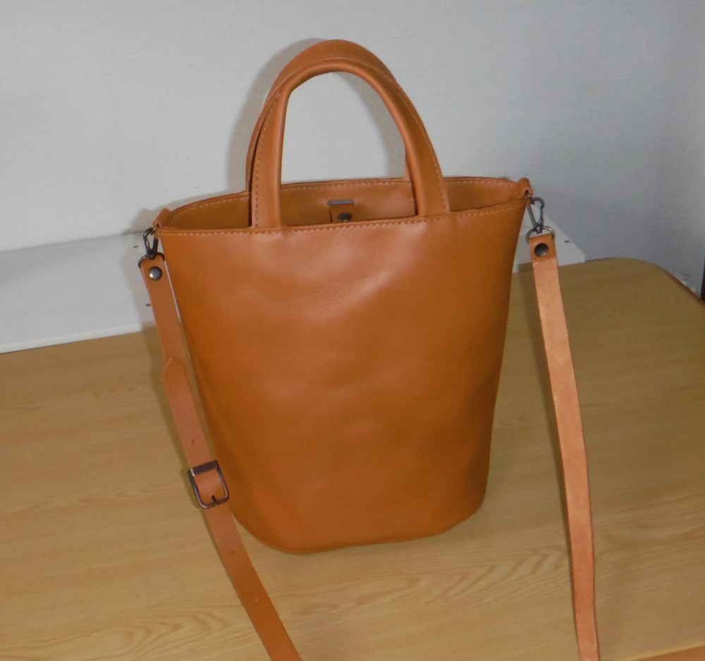 バケツ型トートバッグ