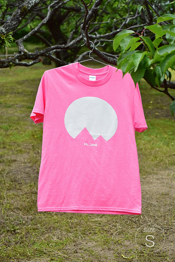 Mt.JPN Logo T（S /安全粉紅色） 第1張的照片