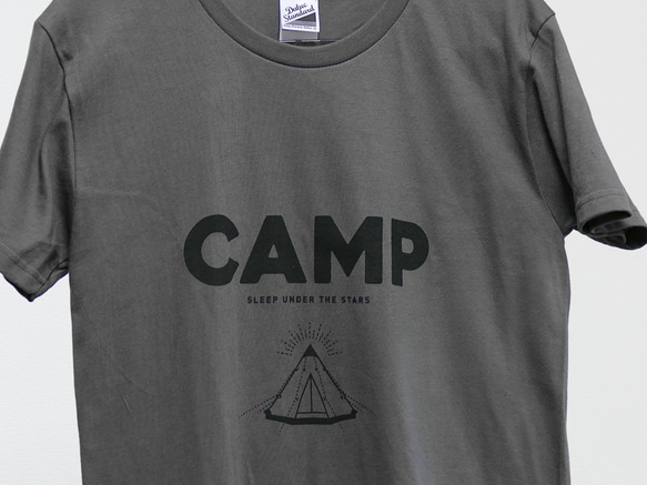 CAMP Tシャツ（S／チャコール） 2枚目の画像