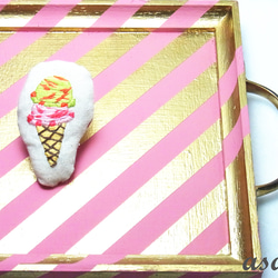 【刺繍】アイスクリームのブローチ（ライム） 1枚目の画像