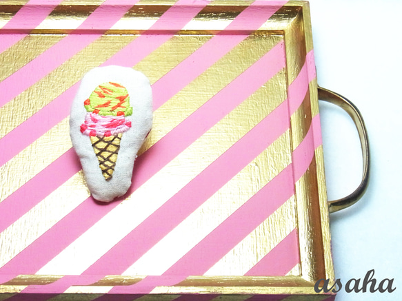 【刺繍】アイスクリームのブローチ（ライム） 1枚目の画像