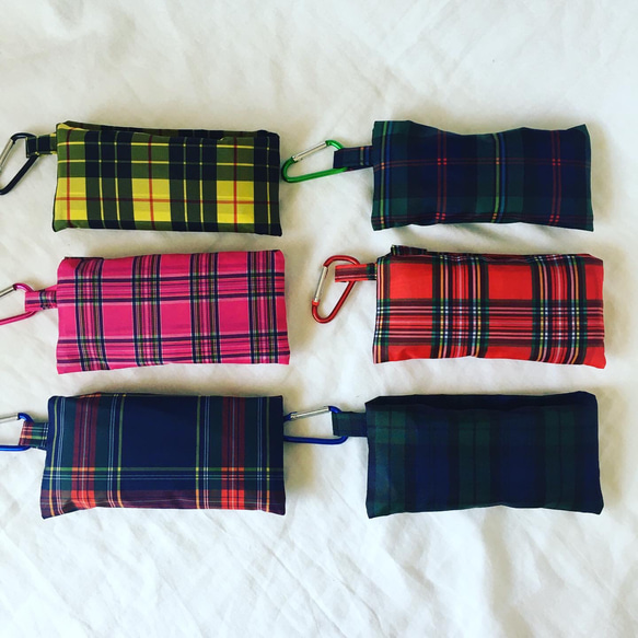 大人気！再再々販可愛いエコバッグ　ミニトート　撥水地　タータンチェック赤ロイヤルステュワート　コンパクト　収納カラビナ付 10枚目の画像