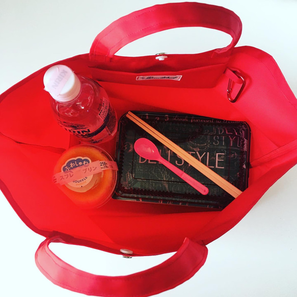 大人気！再再々販可愛いエコバッグ　ミニトート　撥水地　タータンチェック赤ロイヤルステュワート　コンパクト　収納カラビナ付 2枚目の画像