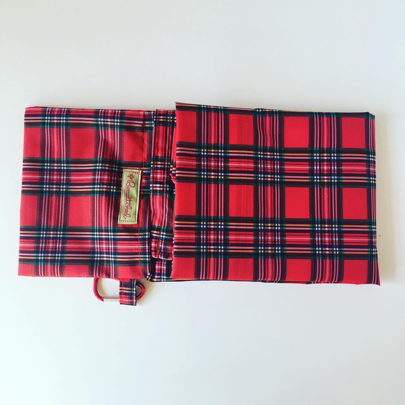 大人気！再再々販可愛いエコバッグ　ミニトート　撥水地　タータンチェック赤ロイヤルステュワート　コンパクト　収納カラビナ付 6枚目の画像