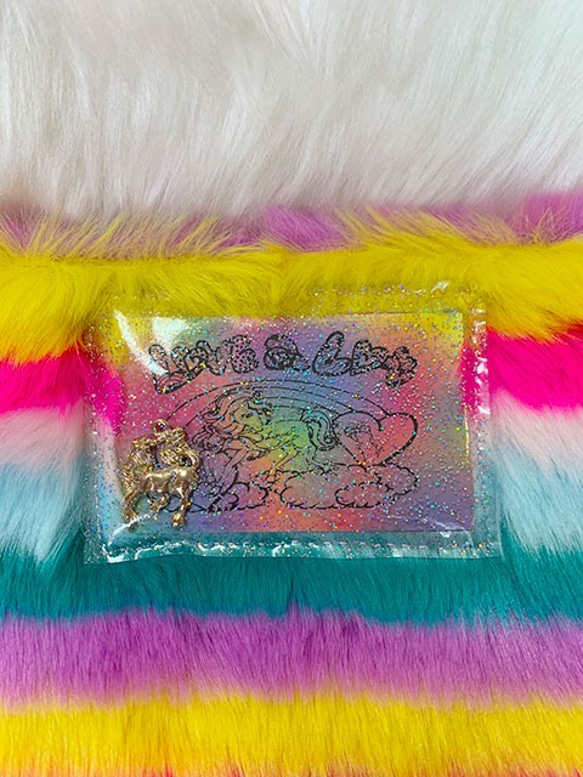 Rainbowファー クラッチバッグ（ユニコーン チャーム) 2枚目の画像
