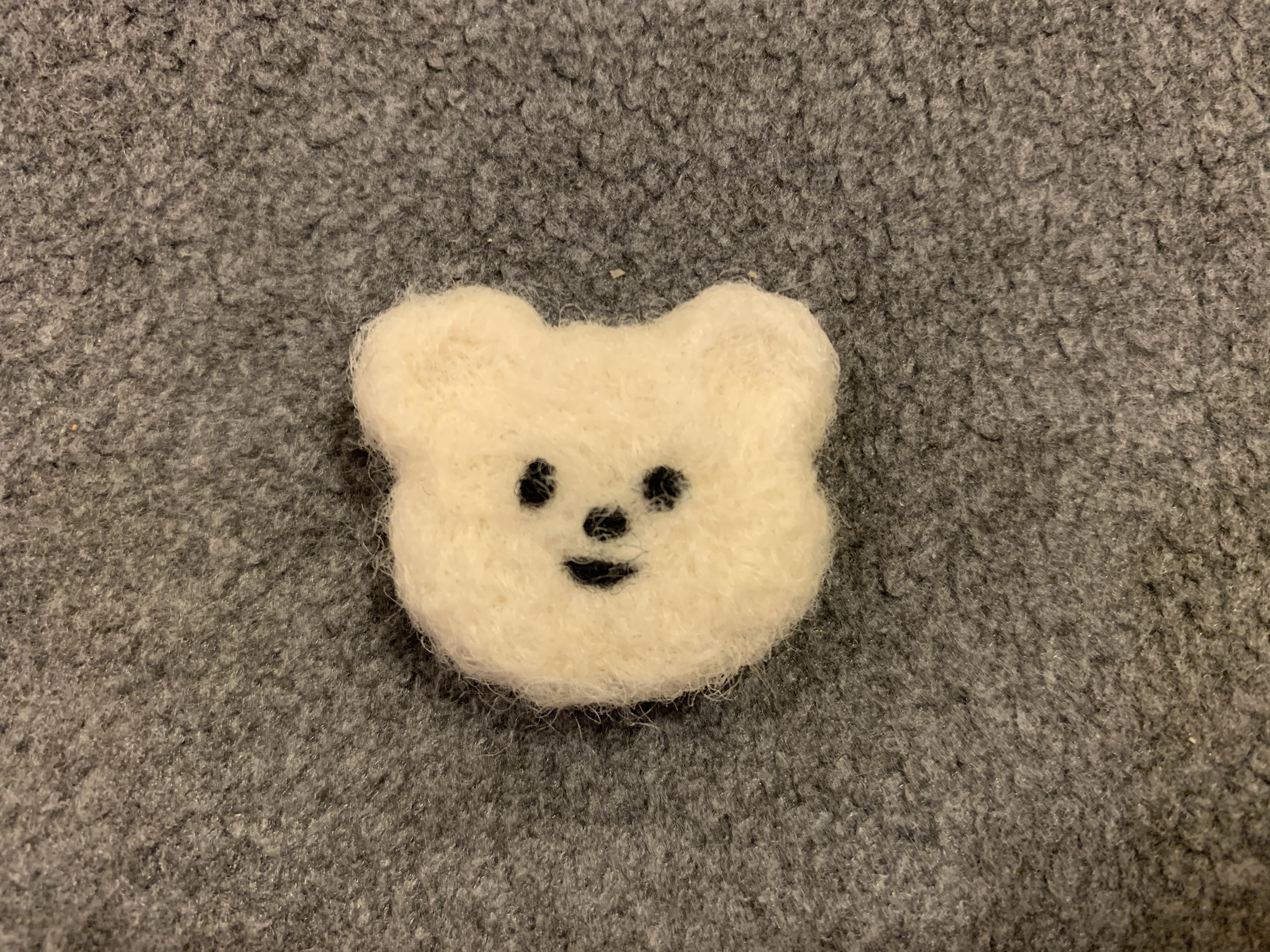 かえるポンチョくまちゃん　（ブルー）　羊毛フェルト